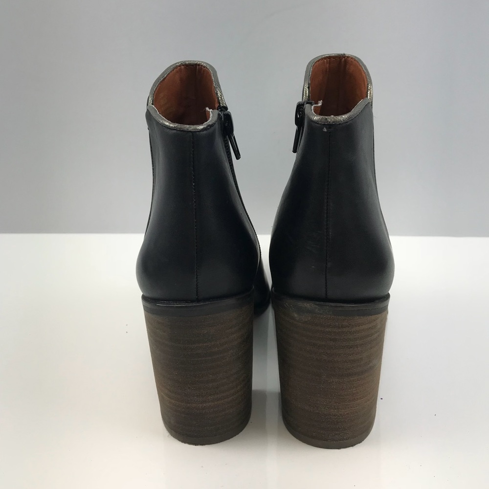Lucky Brand Black Ankle Boots - Picture 5 of 8